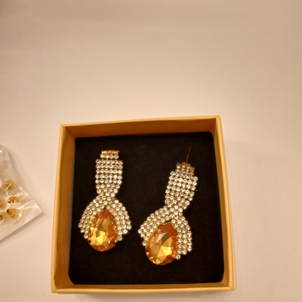 Earrings - Picture 3 of 3
